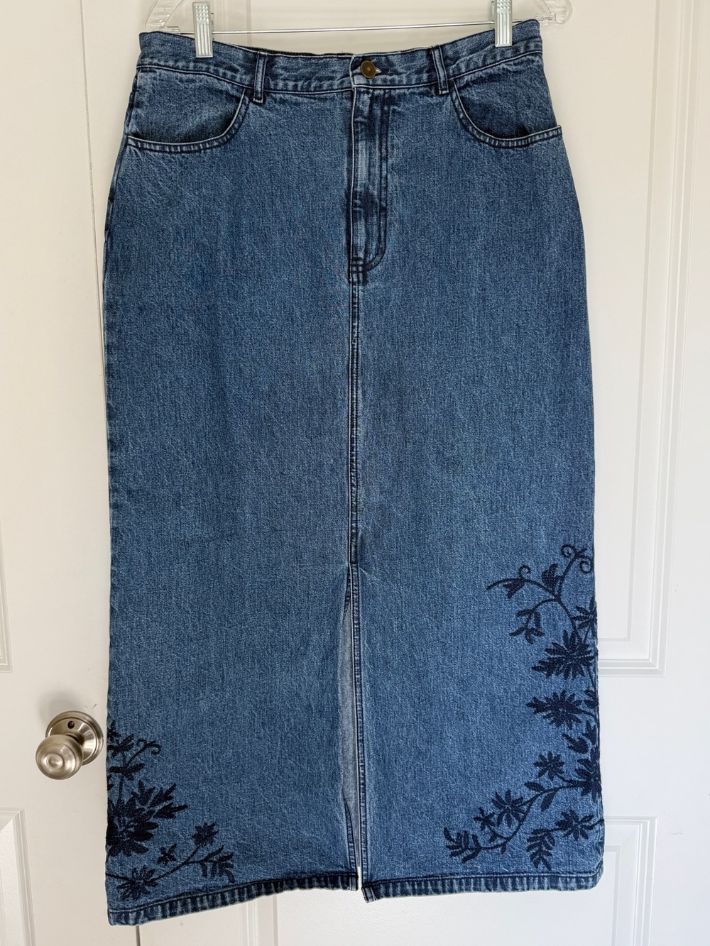 Vintage Eddie Bauer Embroidered floral Denim Maxi Skirt 12 Y2K cottegecore